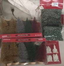 Ashland Assorted Christmas Lot.  932