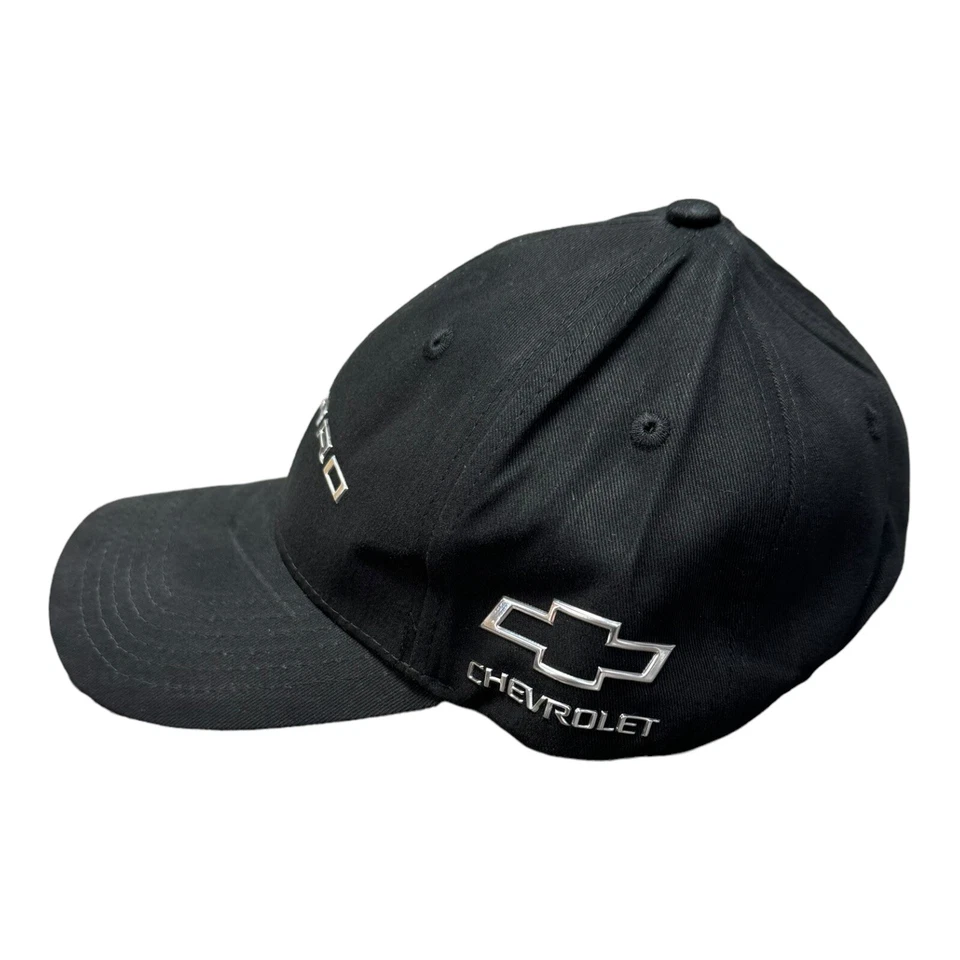 Sombrero/Gorra Camaro - Negro con Nuevo Logo/Emblema de Metal Líquido Cromado (Licencia) Foto 2 de 4