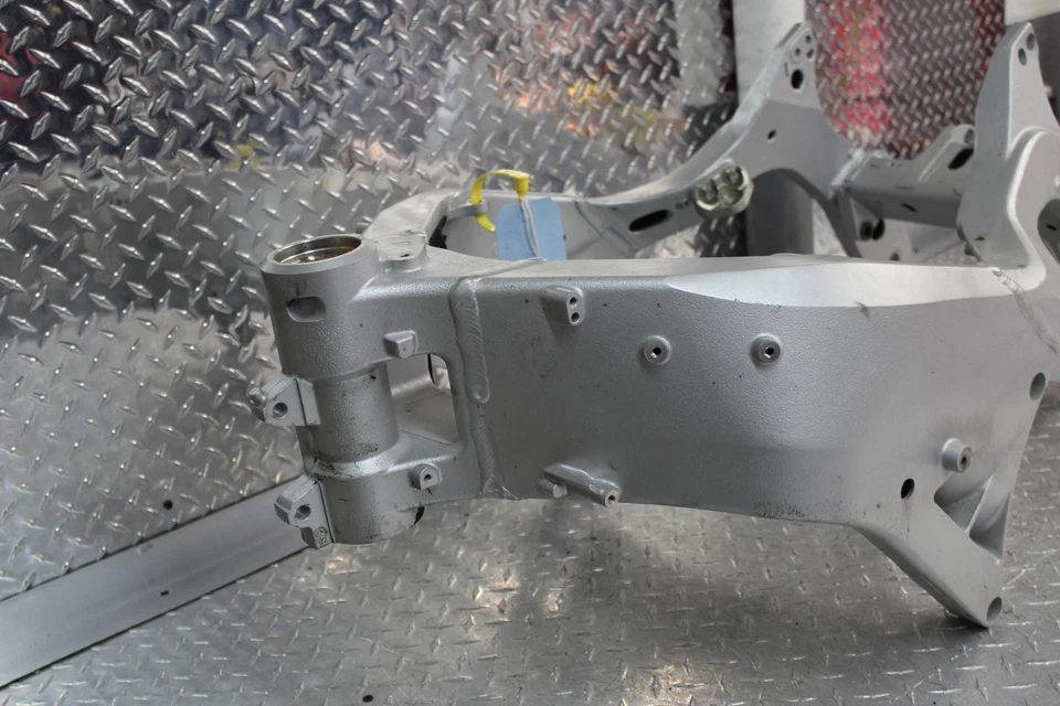 2004 YAMAHA FJR1300 FRAME CHASSIS SLVG (S) - Image 2 of 4