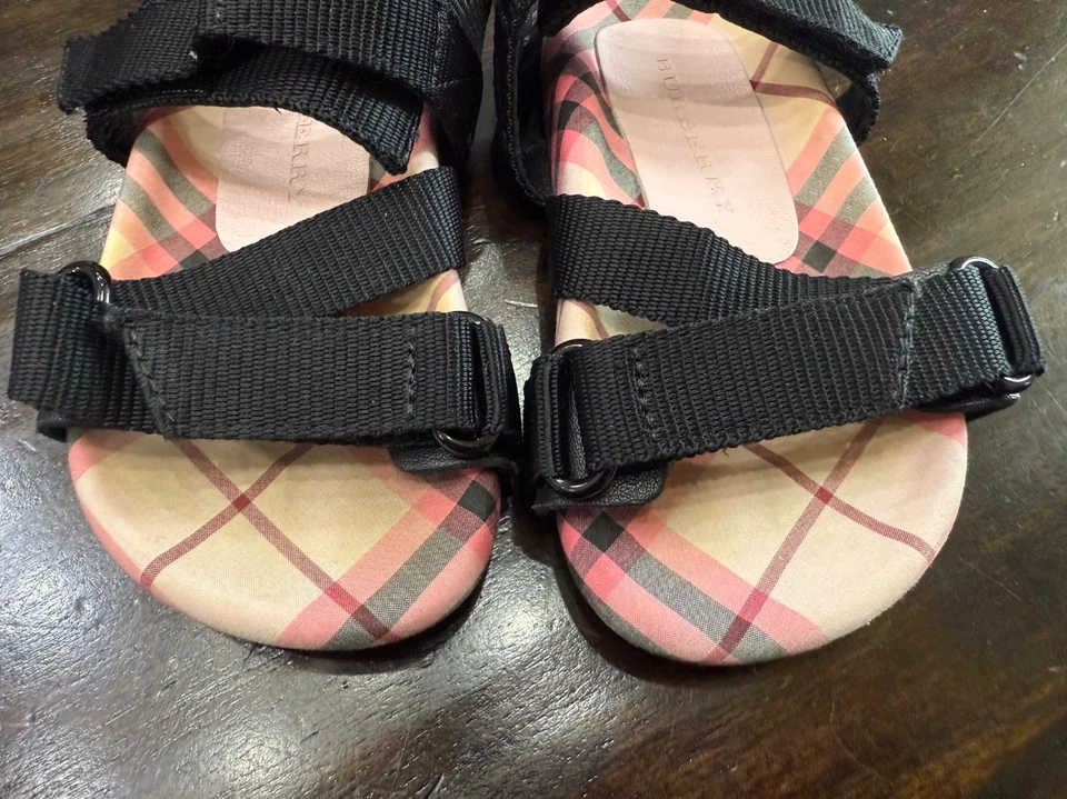 Burberry Children Girl’s Bright Rose Canvas Sandals Size 23 EUC with Box - Image 3 of 4