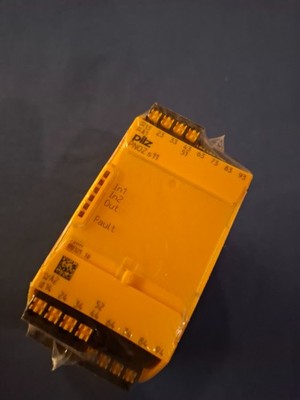 Pilz  PNOZ s11,24VDC 8n/o 1n/c,Ident.No.:750111