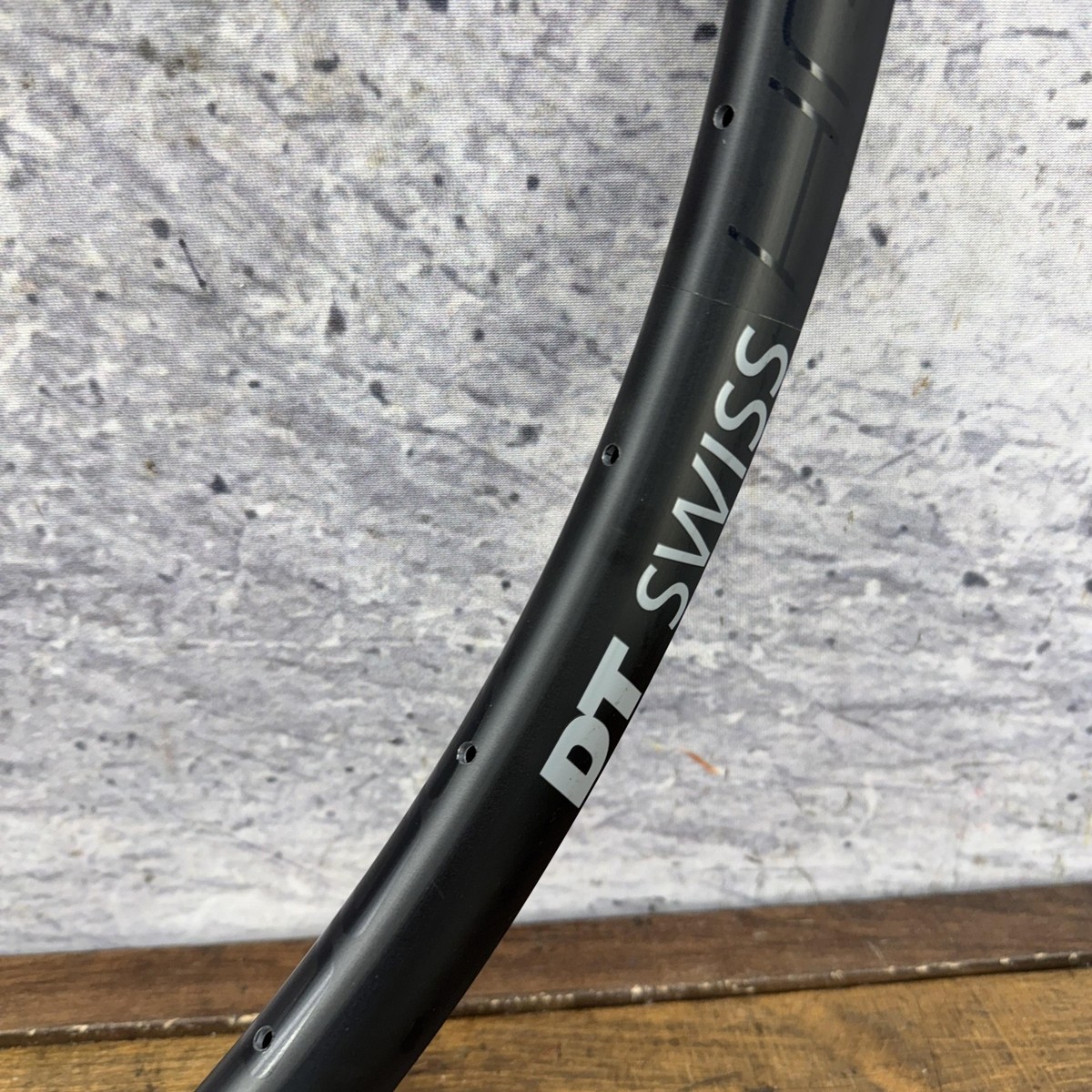 DT Swiss Hybrid 700c Rim 28H 1800 622x24 Black Alloy E-Bike MTB 28