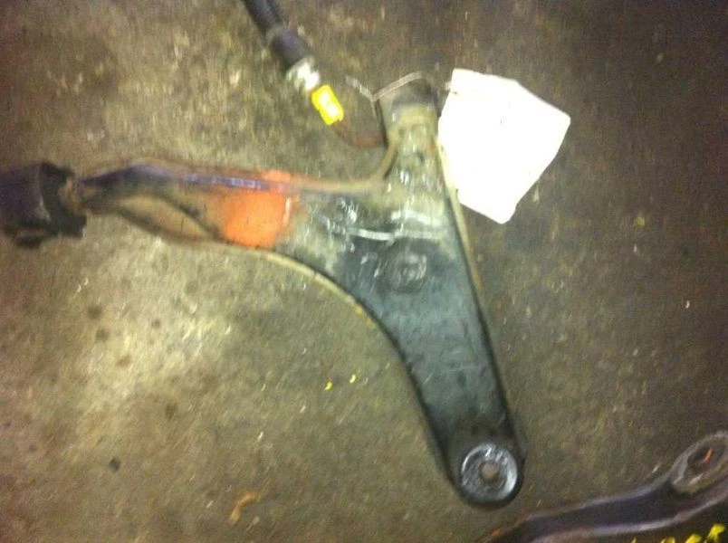 Нижний рычаг управления передний правосторонний для Dodge Colt 85-86 годов выпуска - Изображение 4 из 4