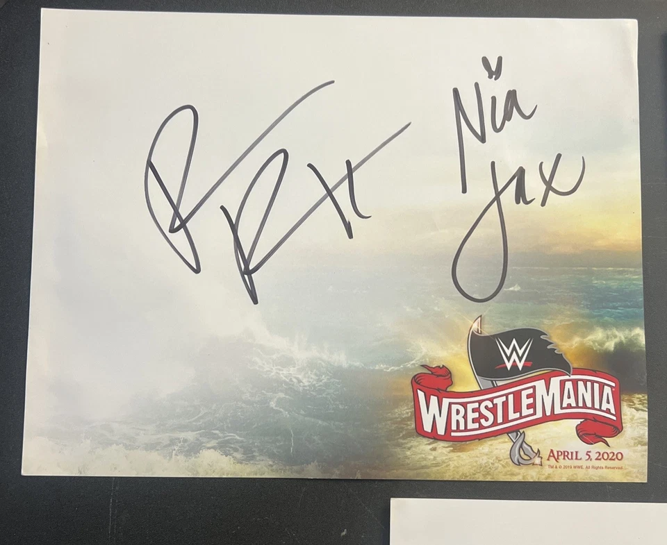 (Romano) WWE en persona Autógrafo Lote de 6 Hojas 2020 Wrestlemania 41 Logo 8x11 2020 Foto 2 de 4
