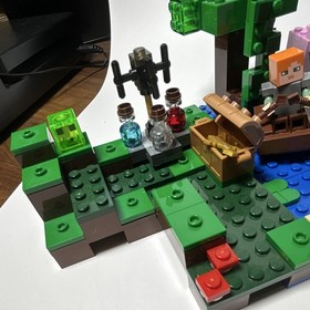 LEGO Minecraft: The Witch Hut (21133) w/Alex, Witch, Slime & Pig, No Box/Manual
