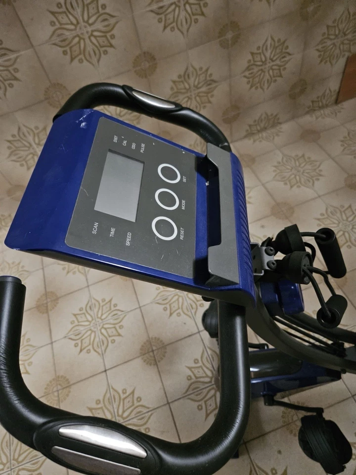 Cyclette Professionale con Schermo LCD - blu - Immagine 3 di 4