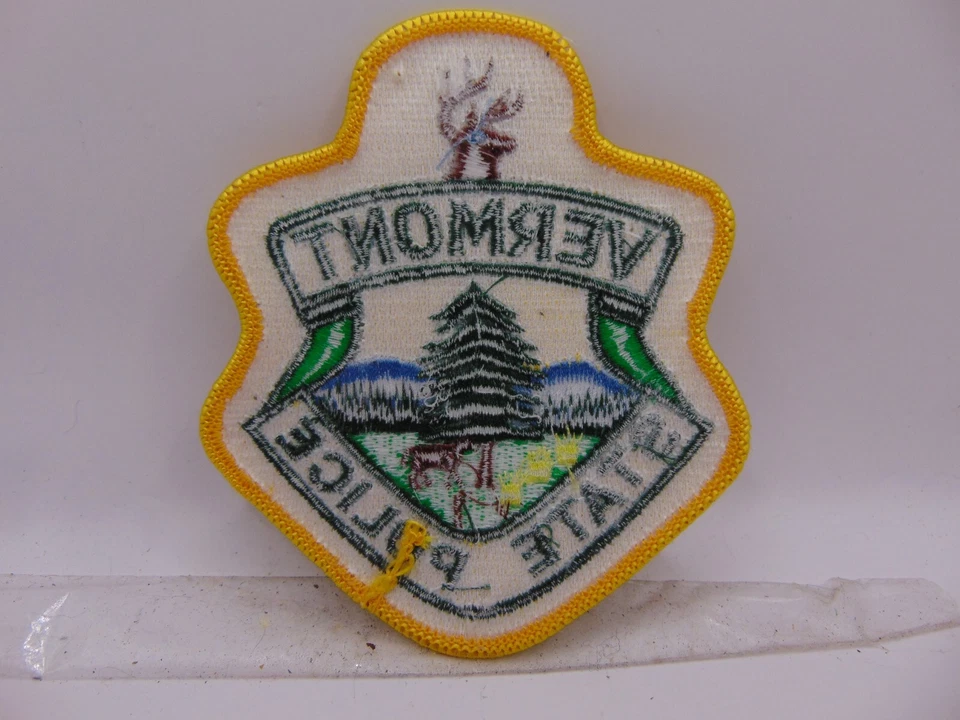 Vintage Obsolete Embroidered Patch State Police Vermont - Image 3 of 3