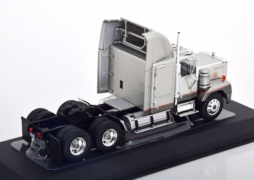 IXO 1/43 TR166 GMC GENERAL SBFA 1988 Silver/Metallic Grey IXO 1/43 TR166 GMC GENERAL SBFA 1988 Silver/Metallic Grey