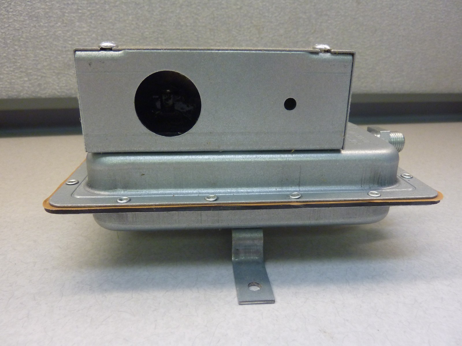 Columbus Electric SPDT RH3A Air Flow Switch .05 to 12" WC (20479) eBay