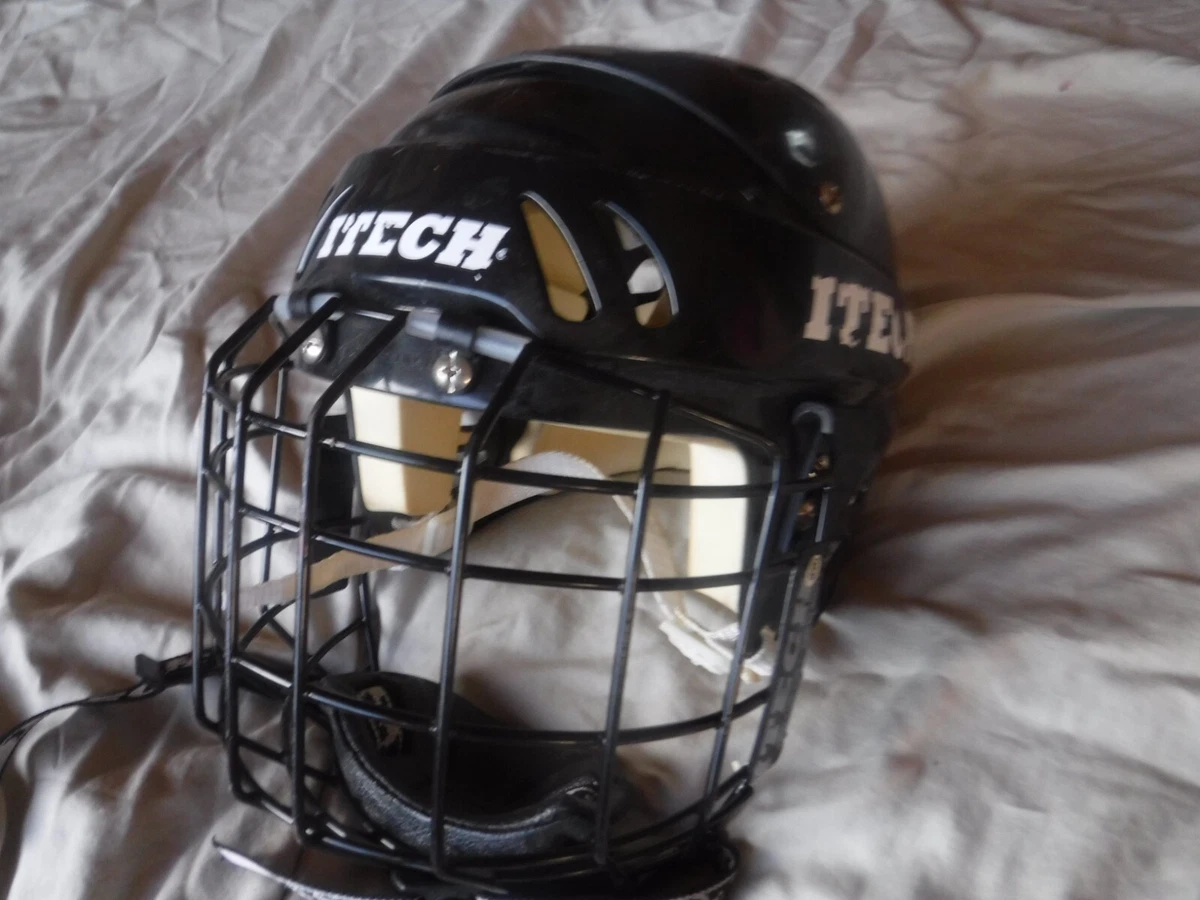 Kids hockey helmet outlet