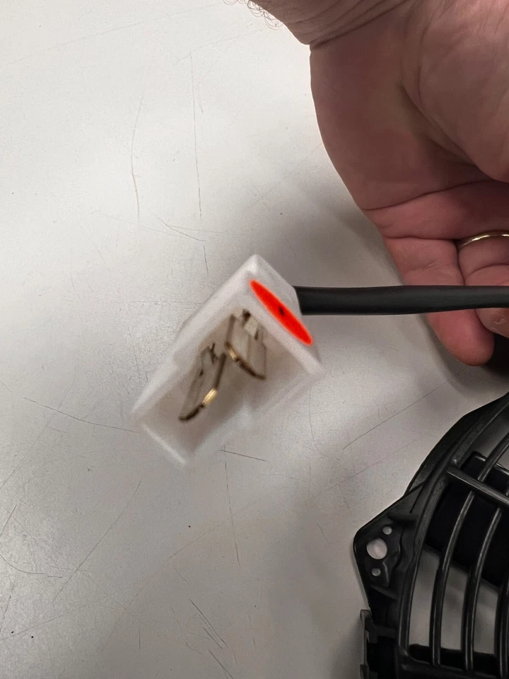 Spal 30100358 7.5" Low Profile Fan - Pull / Straight Blade; 366 Airflow CFM - Image 4 of 4