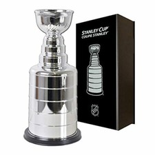 Stanley Cup Game Two Hockey Card Giveaway From Upper Deck 12