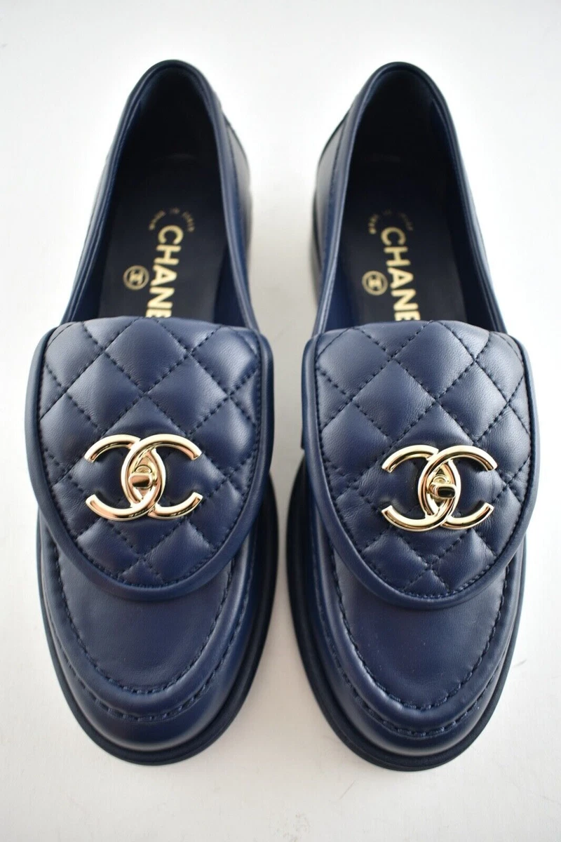 Chanel 21B Blue Quilted Flap Turnlock CC Logo Gold Mule Slip On Flat Loafer 42 Chanel 21B Blue Quilted Flap Turnlock CC Logo Gold Mule Slip On Flat Loafer 42