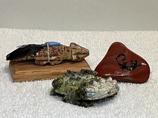 3 Carved Lizards: 1 Horned Toad Serpentine Si...