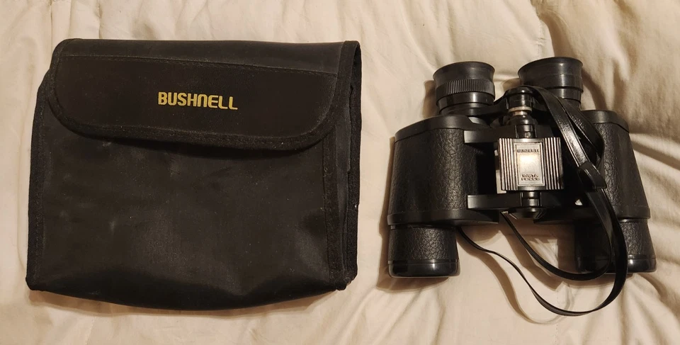 Vintage Bushnell 7×35 Insta-Focus Fernglas mit Tasche - 420 ft @ 1000 yds - 8°