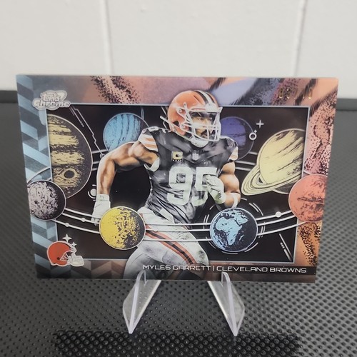 2025 Topps Cosmic Chrome Myles Garrett Base (RAW)