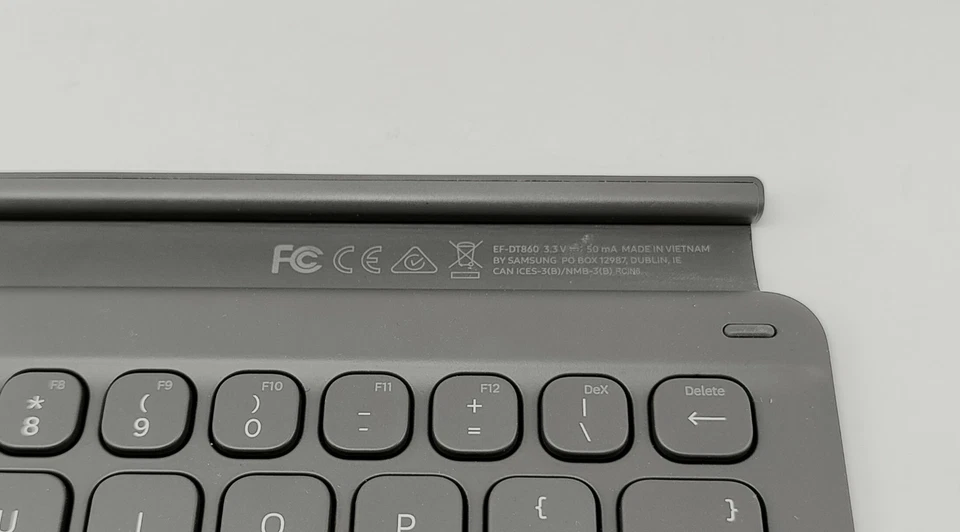 Teclado Samsung OEM para Galaxy Tab S6 10.5 - Gris (solo teclado) EF-DT860 Foto 2 de 4