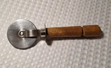 Vintage Bonny Stainless Steel  Pastry Dough Pizza Cutter Wheel Wooden Handle USA