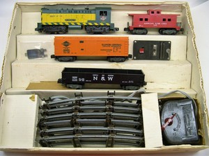 20410-American-Flyer-034-Flying-Freighter-034-Diesel-Freight-Set-in-OB-Lot-11-S4