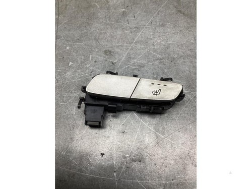 Schalter für Sitzheizung Mercedes-Benz CLA C118 A2139057502 P22175022