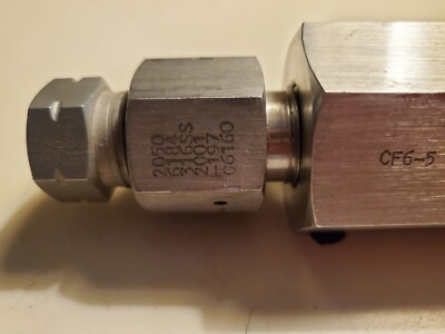 AUTOCLAVE ENGINEERS BALL CHECK VALVE 316 STAINLESS STEEL CF6-5102C