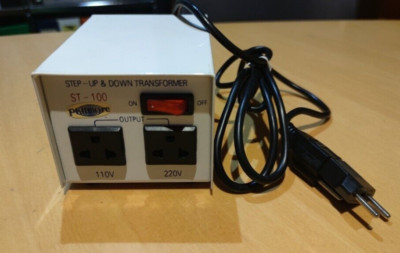Philmore ST100 ST-100 Step Up & Down Transformer 110/220V