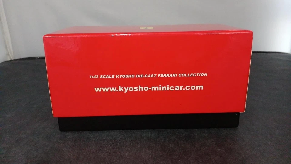 Modellino auto Kyosho Ferrari 365GTB/4 prima versione scala 1/43 aperto - Immagine 4 di 4