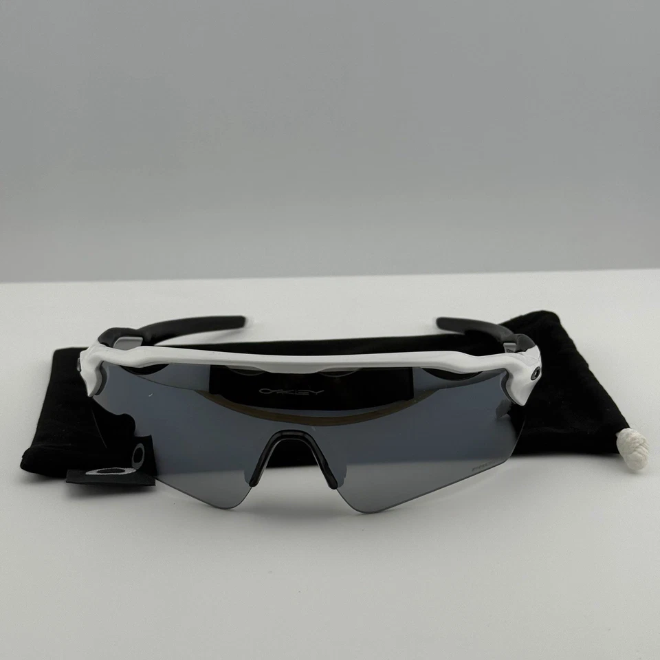 Óculos de sol Oakley Radar EV Path OO9208 preto e branco - Imagem 2 de 4