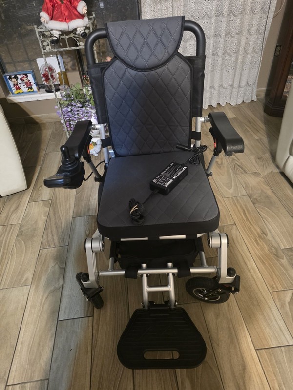 Miracle Mobility Freedom Silver 6000 Plus Foldable Joystick Power Wheelchair