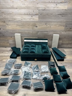 Gucci Vintage Green Velvet Watch Jewelry Store Display Case Bee