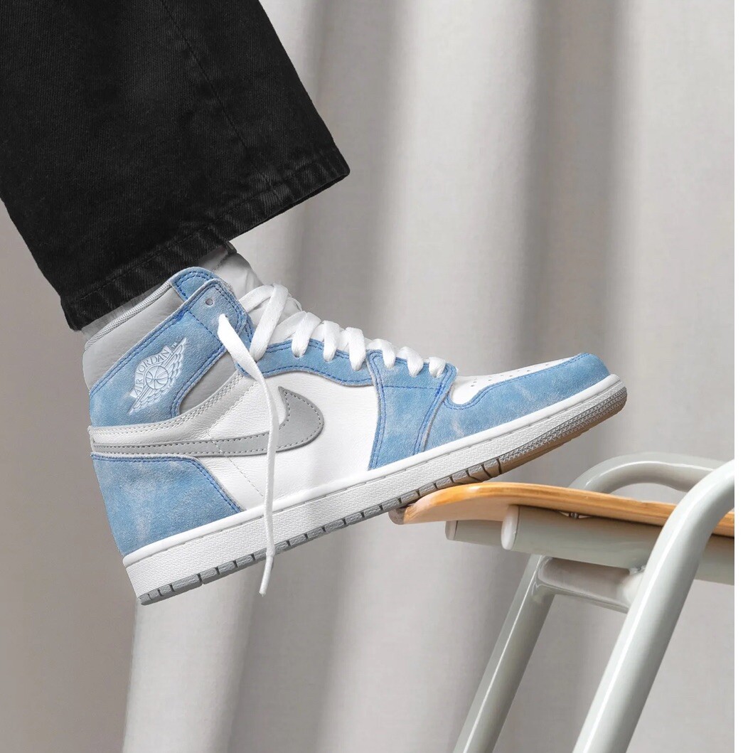 Nike Air Jordan 1 Retro OG High Hyper Royal Mens Size 12  display picture 3