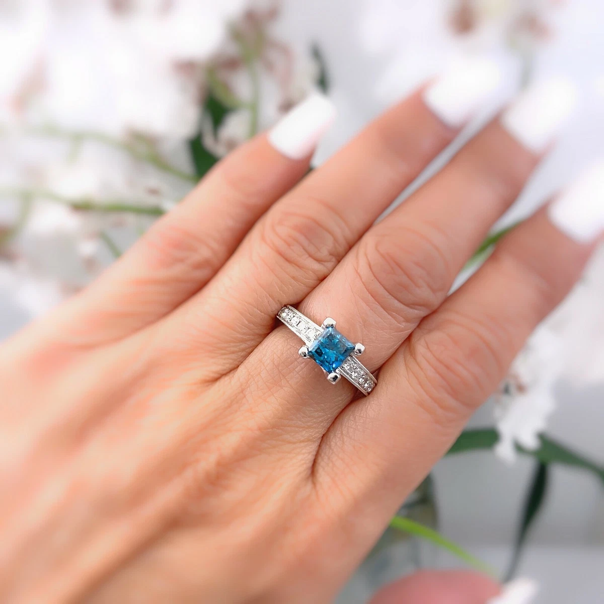 Princess cut 2024 aquamarine engagement ring