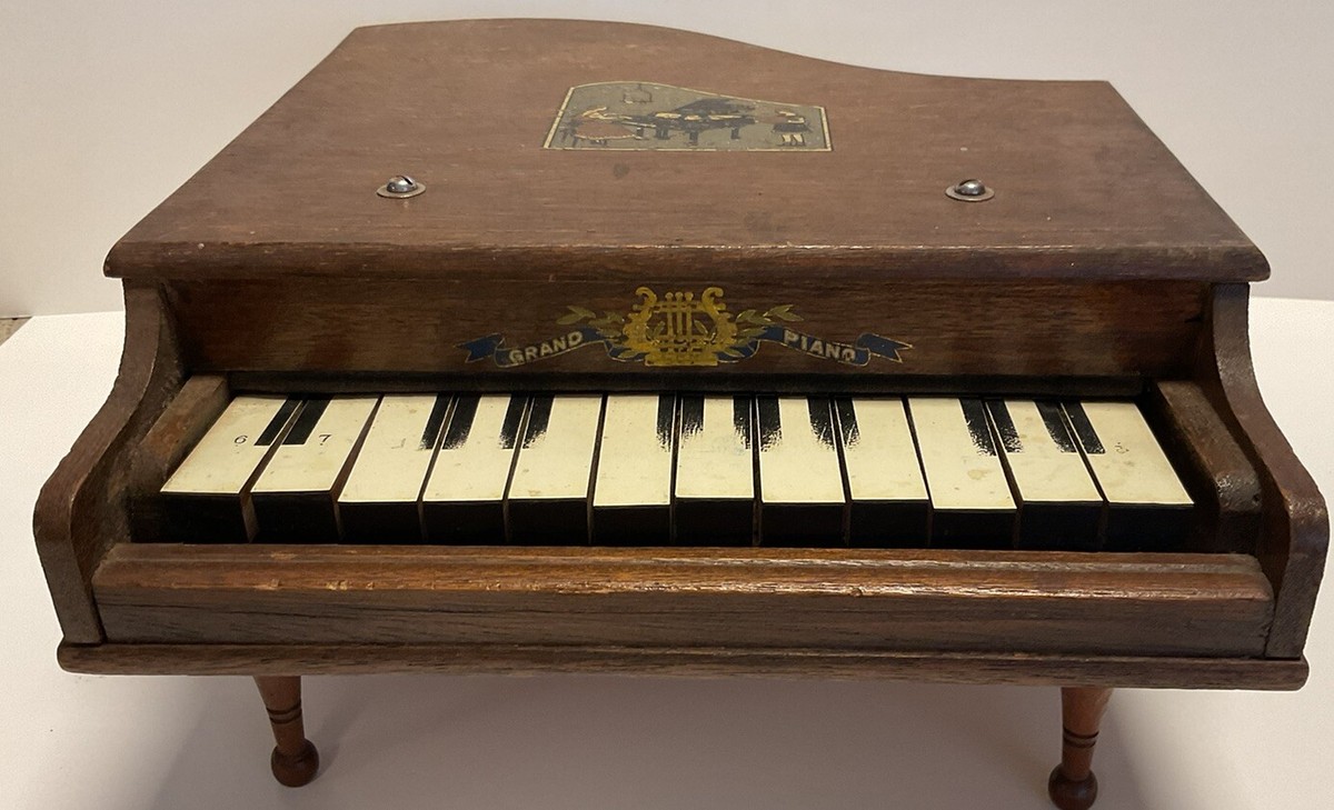 アンティーク　トイ　GRAND PIANO 15鍵 5線付き　昭和レトロ tinyPIANO_rd_slant_rgb-