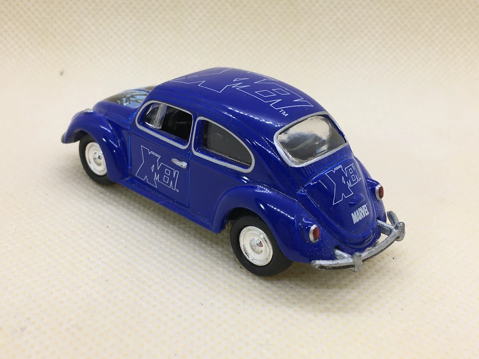 X-MEN VW ESCARABAJO con RR (azul) escala 1/64 -- Johnny Lightning Foto 4 de 4