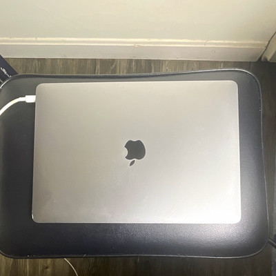 Apple MacBook Air 13.3'' Silver (2018) i5 1.6GHz 8GB 128GB SSD macOS Sonoma