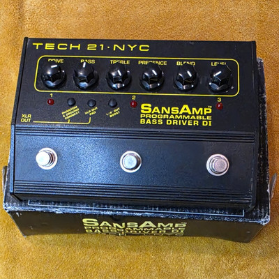 Tech 21 NYC SansAmp Programmable Bass Driver DI