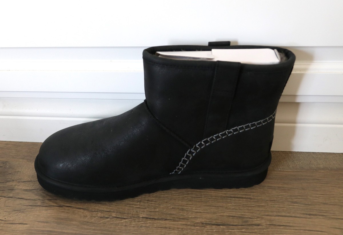 UGG MEN CLASSIC MINI STITCH Boot Black Size 11 Water  display picture 3