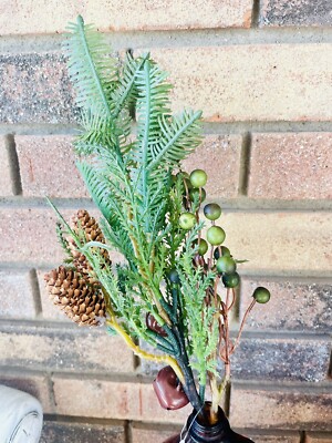 Pine, Bells, And Berries Pick