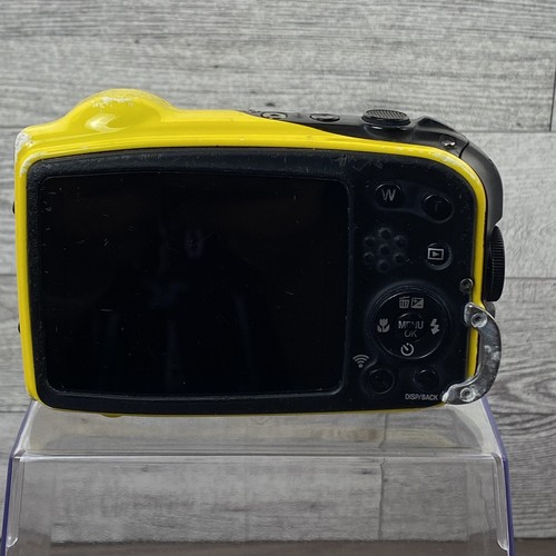 FujiFilm XP80 16.4MP Yellow Waterproof / Shockproof Digital Camera For Parts - Picture 3 of 11