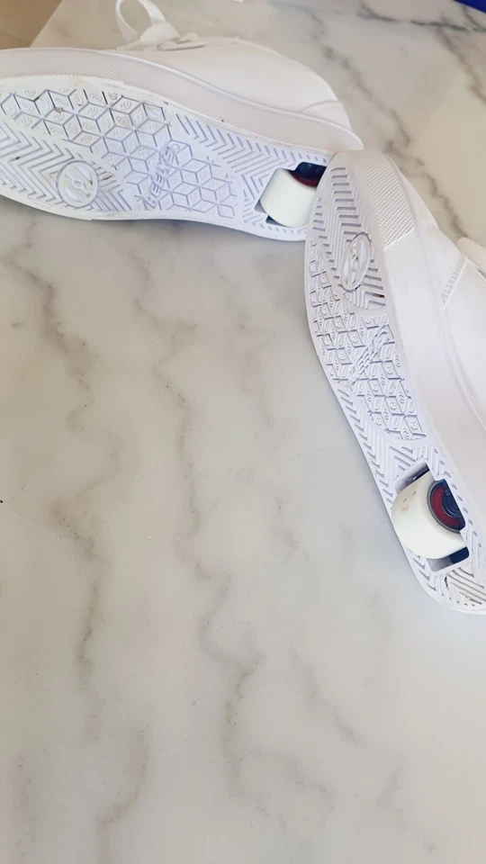 Дети молодежи heelys размер 3 молодежи красный кроссовки обувь колеса мальчиков девочек б/у один раз - Изображение 3 из 3