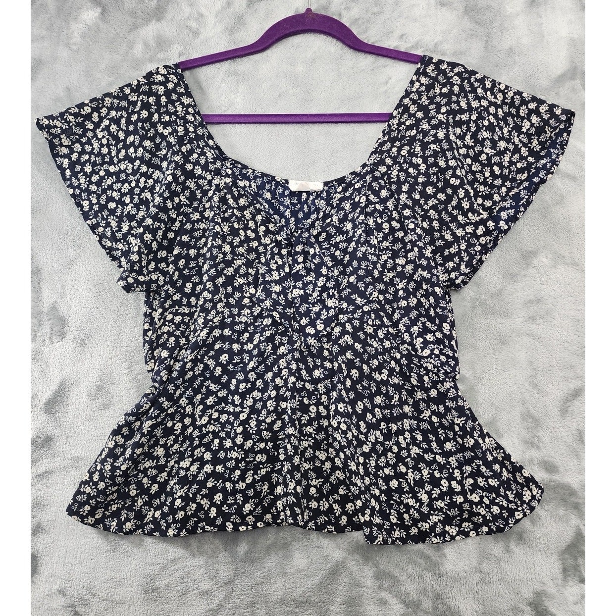 Sienna Sky Top Womens L Blue White Floral Flutter Sleeve Ruffle Peplum Peasant