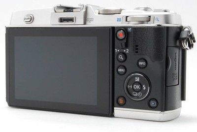 Olympus PEN E-P5 Camera + M.ZUIKO 17mm f/2.8 Compact Used