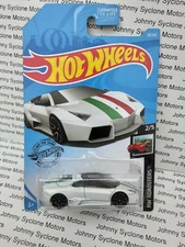 HOT WHEELS LAMBORGHINI REVENTON ROADSTER 2/5  HW ROADSTERS
