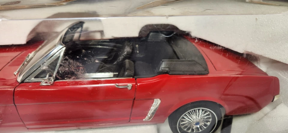 1964 1/2 Ford Mustang American Muscle 1/12 Scale Die-Cast Metal Car Ertl - Image 4 of 4