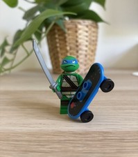 LEGO Teenage Mutant Ninja Turtles Leonardo (Looking Up) - tnt009