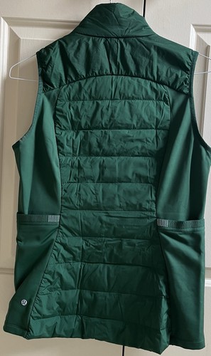 🍒LULULEMON sz 12 DOWN FOR IT ALL VEST 700-Fill Jacket EVERGLADE GREEN Legacy - Afbeelding 3 van 8