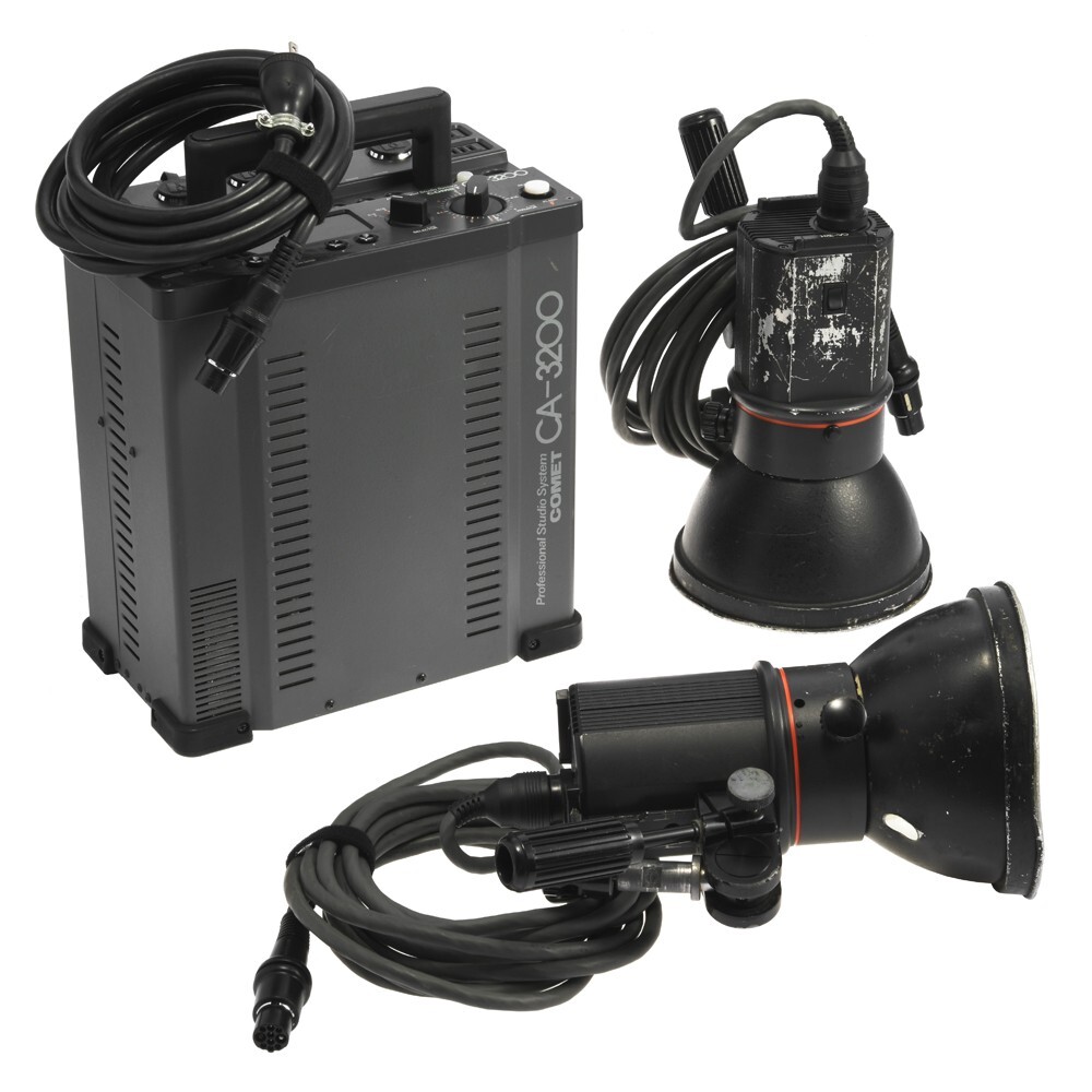Comet コメットストロボ Capa-2400Bi +CA-32Hヘッド 1灯 Comet コメットストロボ Capa-2400Bi +CA-32Hヘッド 1灯