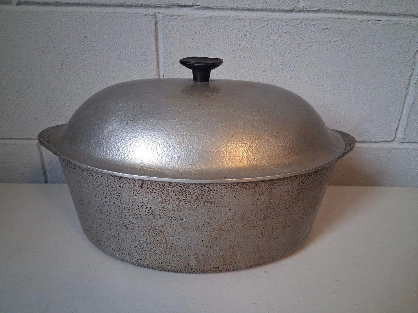 Club Aluminum Hammercraft 12" Oval Dutch Oven Roaster with Lid Handles Hammered