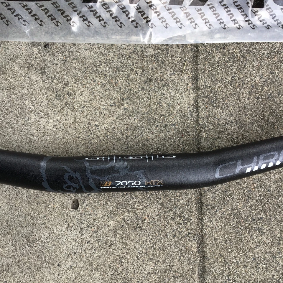 Chromag Fubars OSX Handlebar 25mm Rise 31.8mm Clamp 800mm Width Black Aluminum - Image 4 of 4