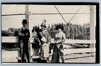 #ad 1914 Family Scene Bridge Oregon City Oregon OR RPPC Photo Antique Postcard $29.95